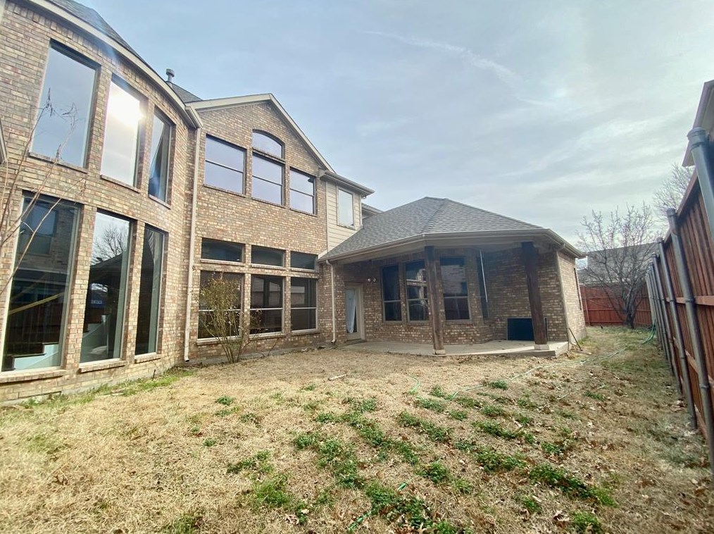 1700 Flowers Dr, Carrollton, TX 75007