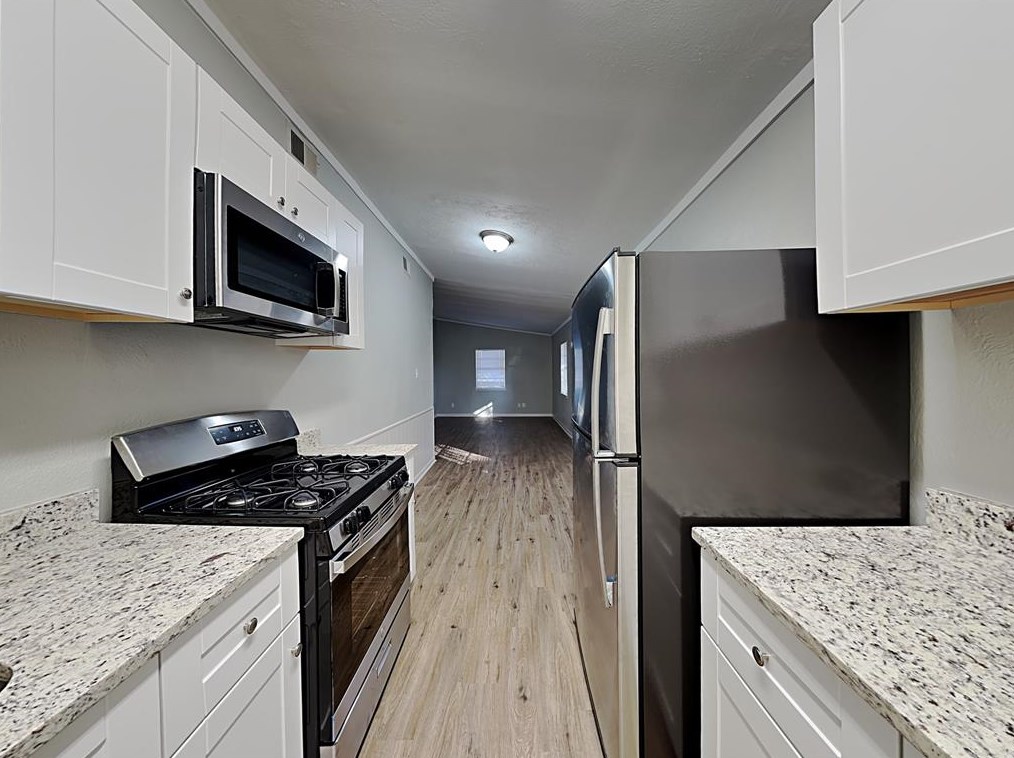 825 Grande Dr, Mesquite TX  75149-5132 exterior