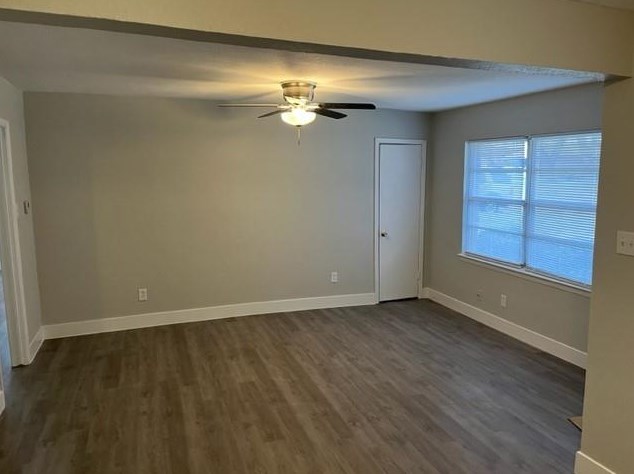 1909 Dorothy Dr, Grand Prairie TX  75051-3707 exterior