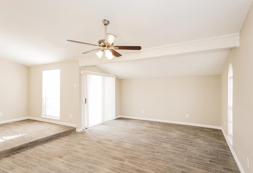 3114 Echo Dr, Grand Prairie TX  75052-5821 exterior