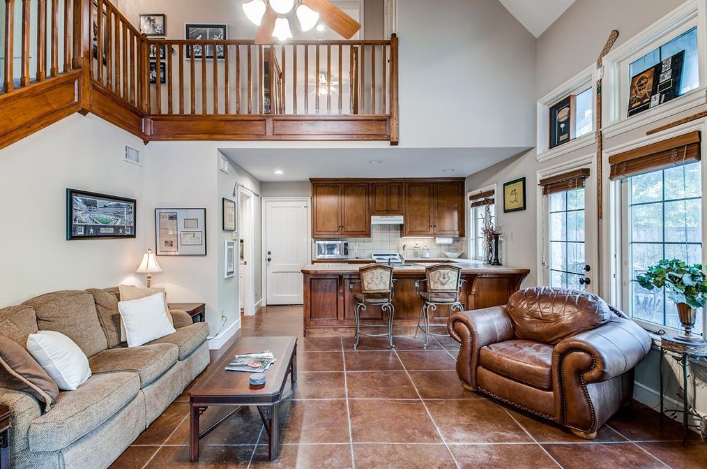 4049 Grassmere Ln, Dallas, TX 75205