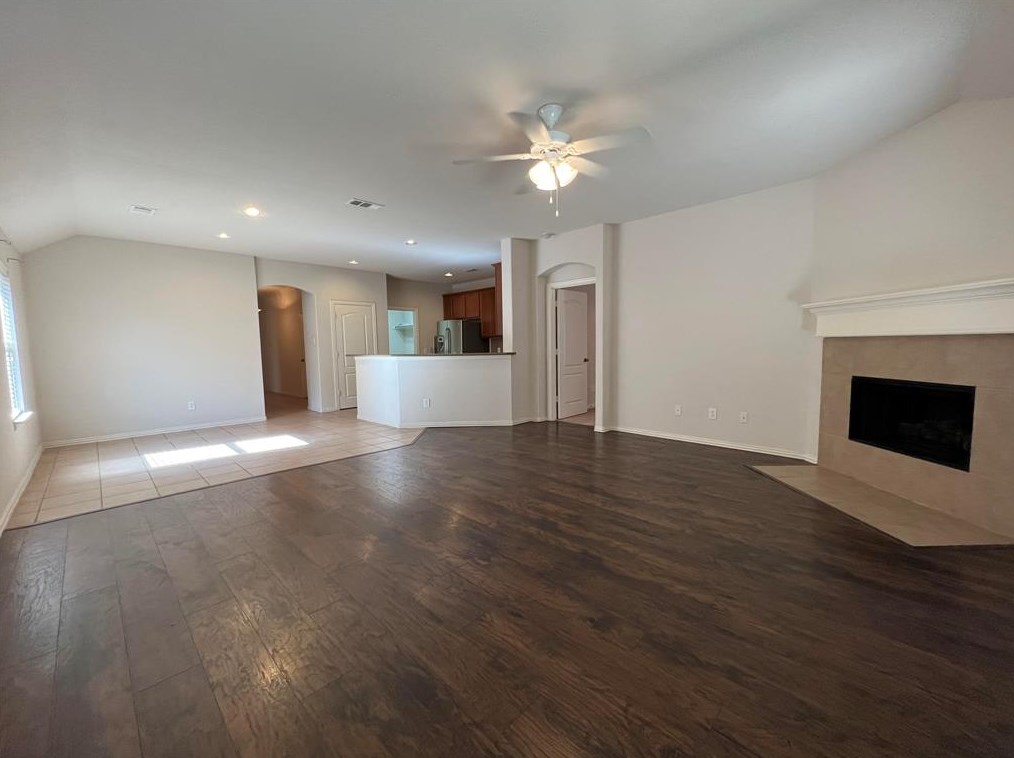 1405 Danielle Creek Dr, Oak Point, TX 75068