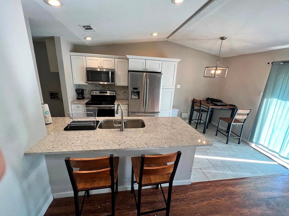 2756 Hollandale Ln, Dallas TX  75234-2035 exterior