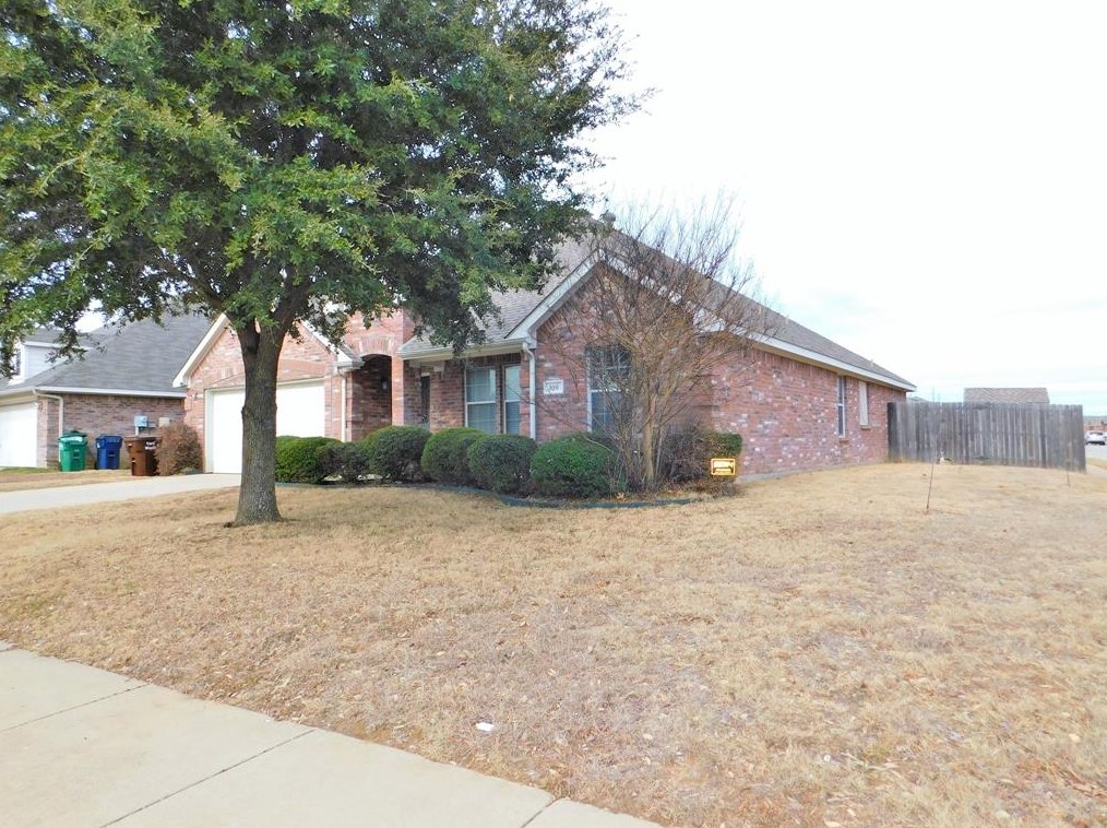100 Mckamy Blvd, Denton, TX 76207