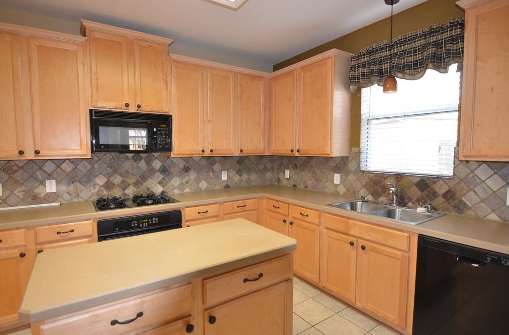 4204 Talbot Ln, Mckinney TX  75070-8508 exterior