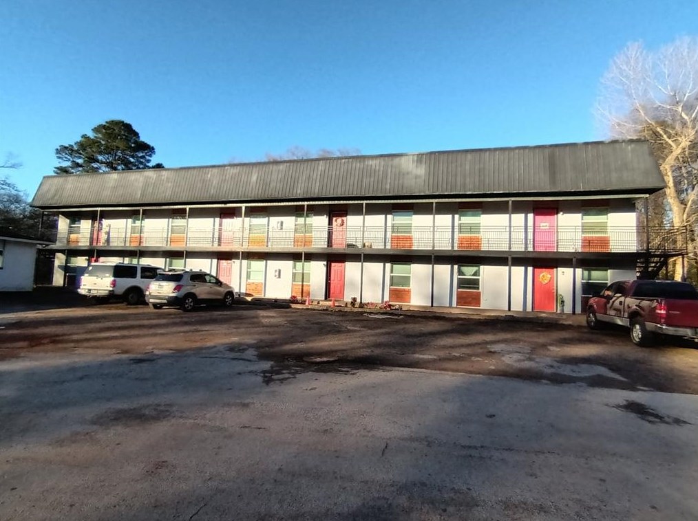 429 Johnson St, Longview TX  75602-4261 exterior