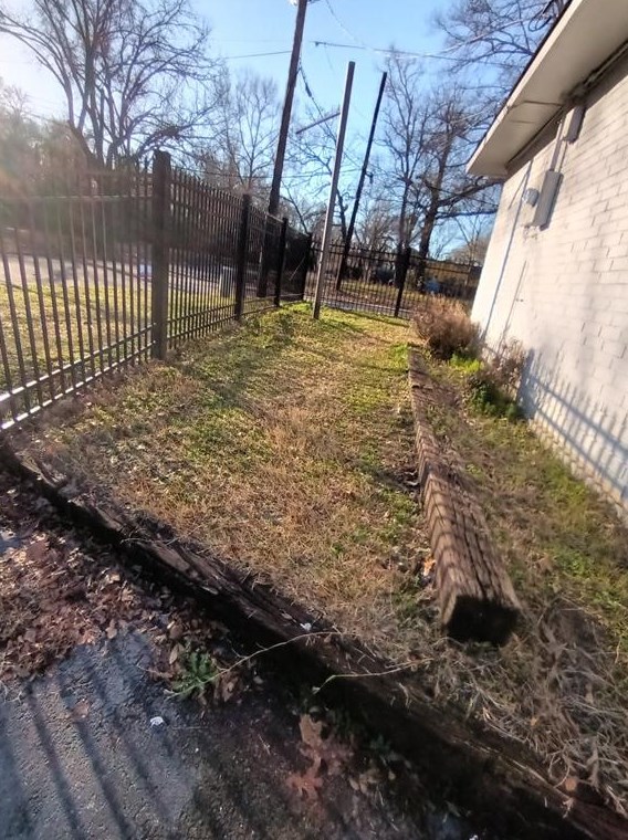 429 Johnson St, Longview TX  75602-4261 exterior