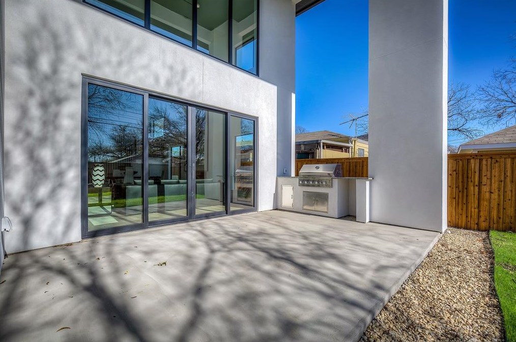 4530 Stigall Dr, Dallas TX 75209-3854 exterior