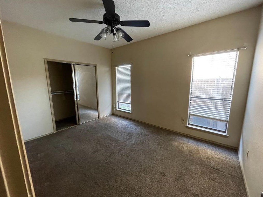 2915 Roxboro Rd, Euless, TX 76039