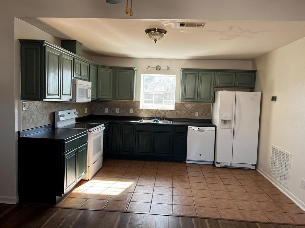 5403 Lake View Dr, Granbury, TX 76048