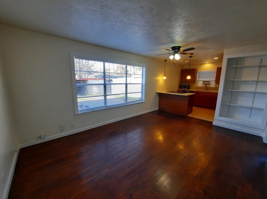 4717 Worth St #2, Dallas, TX 75246