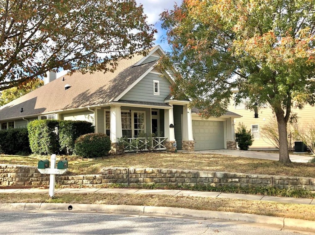 503 Landing Ct, Grapevine, TX 76051