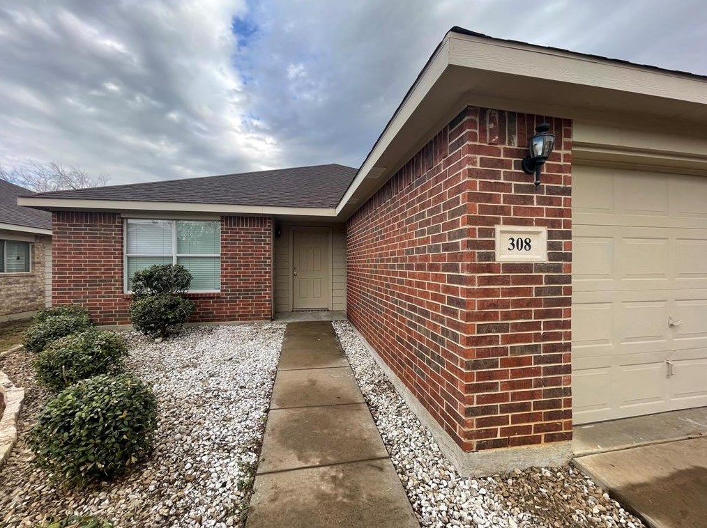 308 Allenwood Dr, Fort Worth, TX 76134
