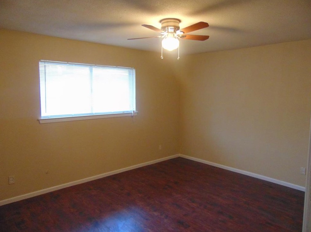 7233 Martha Ln, Fort Worth, TX 76112