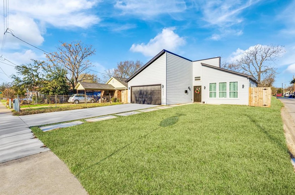 4621 Collins Ave, Dallas, TX 75210