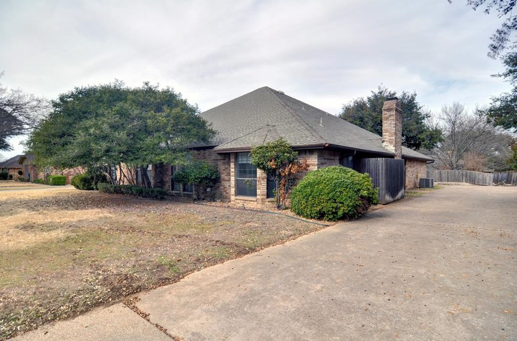 7119 Fuller Cir, Fort Worth, TX 76133