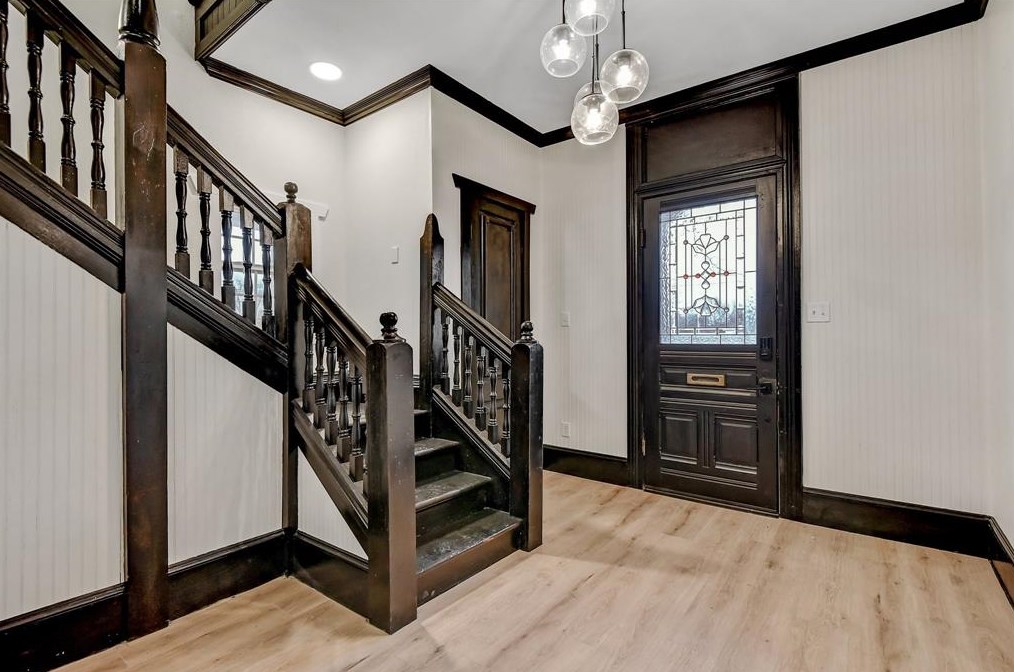 818 Travis St, Sherman TX  75090-4951 exterior