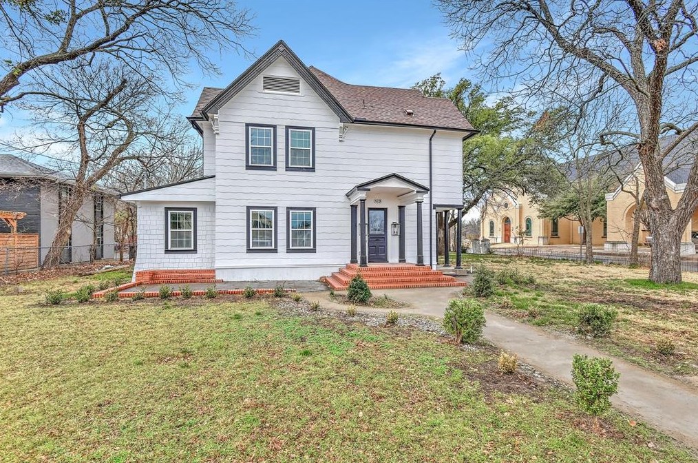 818 S Travis St, Sherman, TX 75090