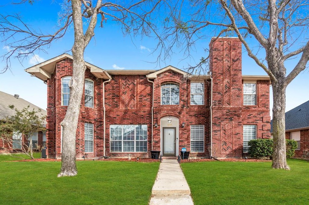 925 Fenimore Dr, Lewisville, TX 75077