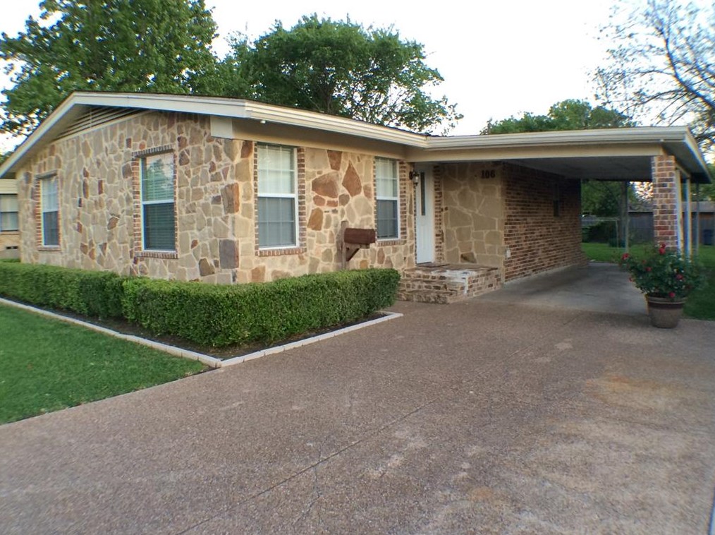 106 E Daugherty Dr, Garland, TX 75041