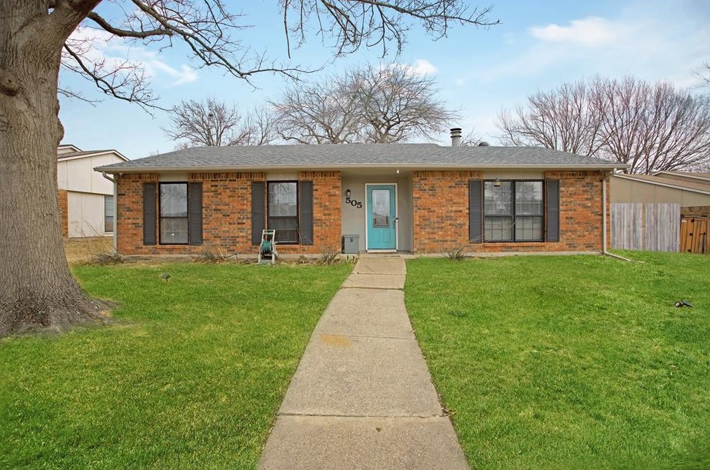 505 Via Altos, Mesquite, TX 75150-4426