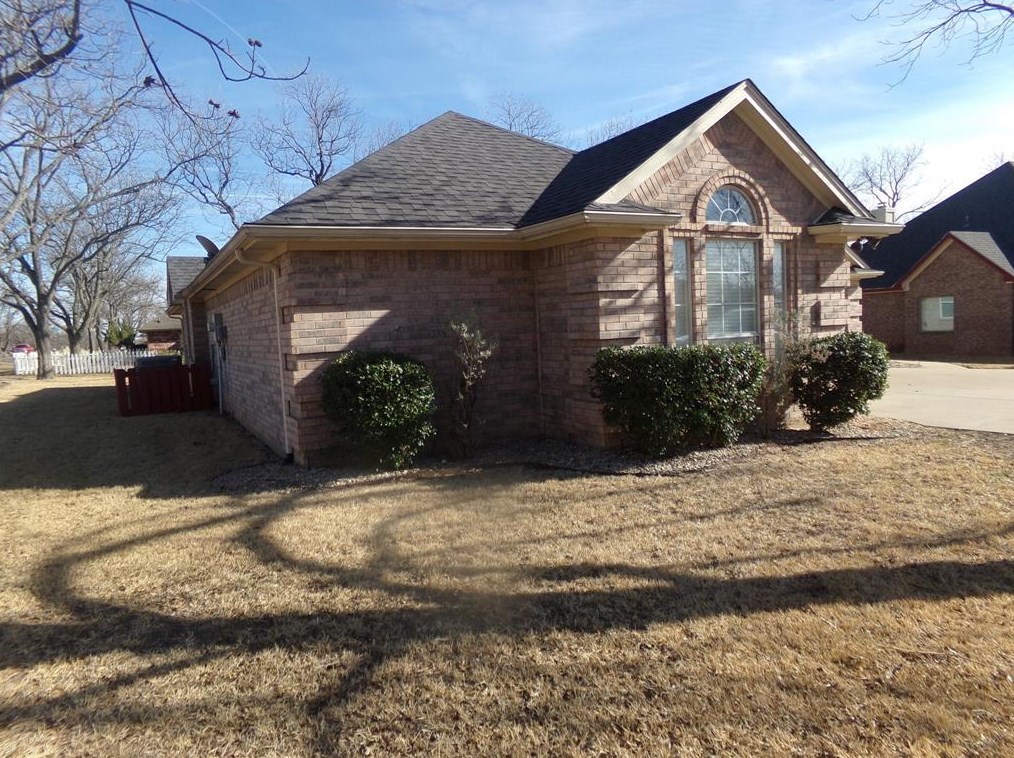 9001 Pleasant Hill Dr, Granbury, TX 76049