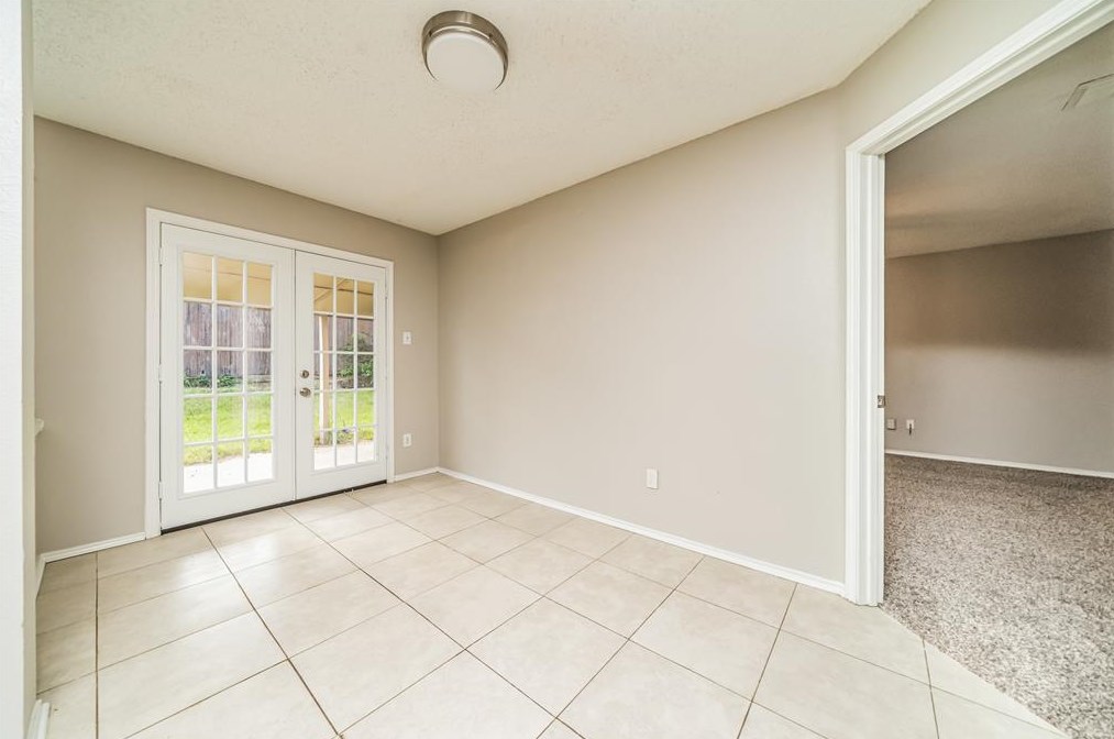 2301 Lookout Ln, Denton, TX 76207