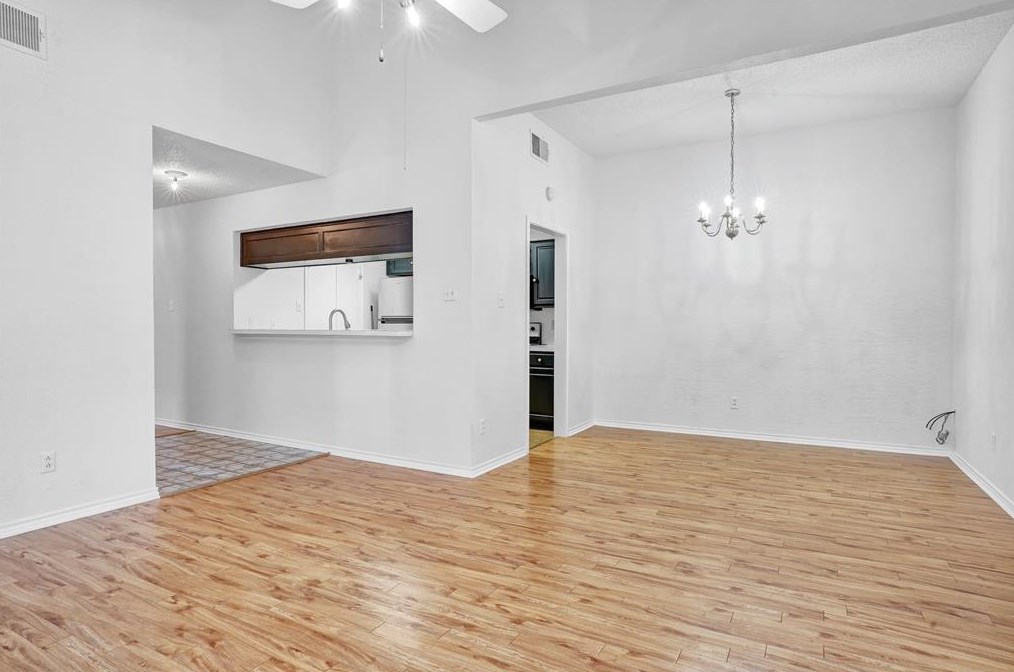 6334 Winton St, Dallas TX  75214-2645 exterior