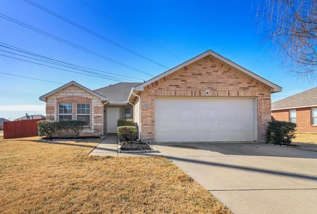 2900 Saddle Dr, Denton, TX 76210
