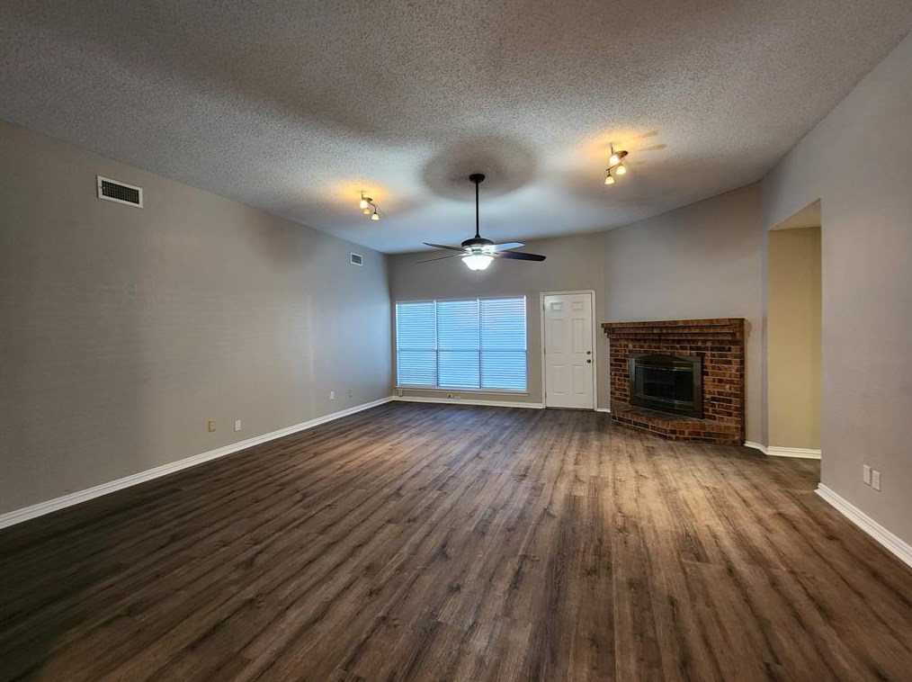 2525 Brushwood Ln, Mesquite, TX 75150