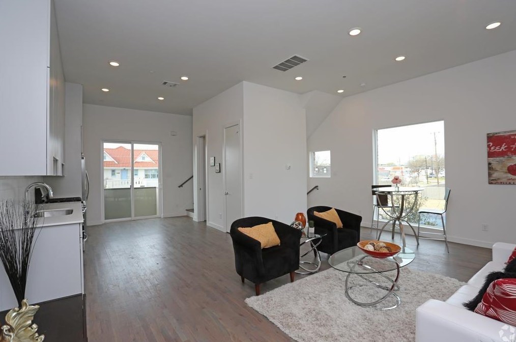 5002 San Jacinto St, Dallas TX  75206-7713 exterior