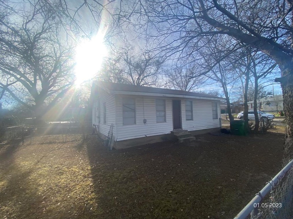 5630 Andover St, Fort Worth, TX 76114