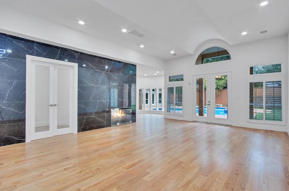7262 Lane Park Dr, Dallas, TX 75225