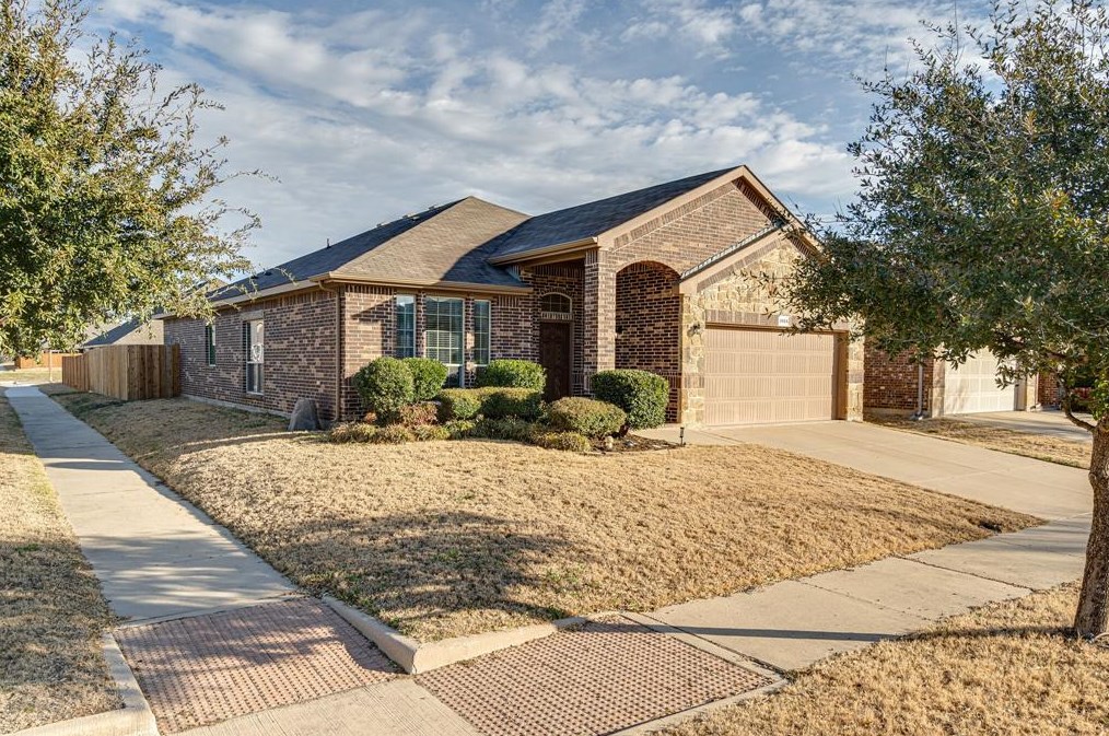 3124 Hornbeam St, Argyle, TX 76226