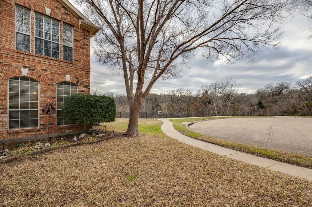 400 Paint Rock Ct, Euless, TX 76040