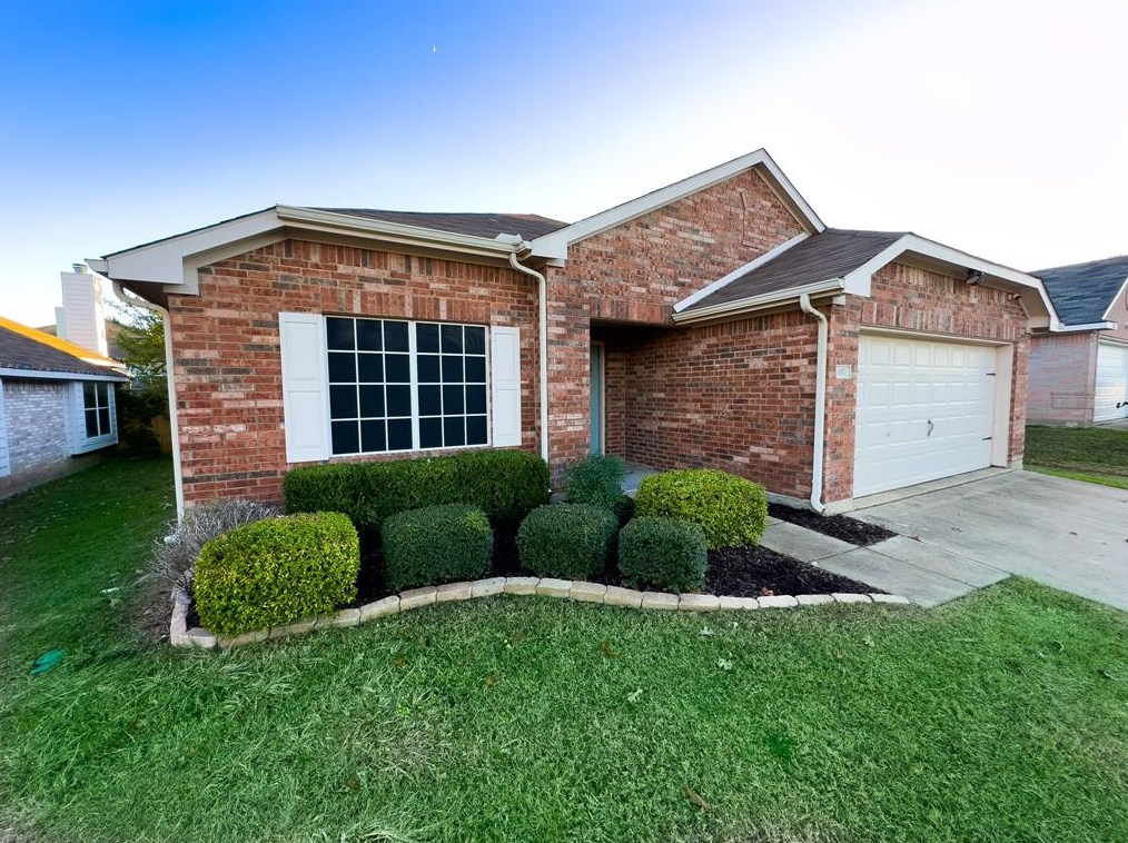 1017 Grand National Blvd, Fort Worth, TX 76179