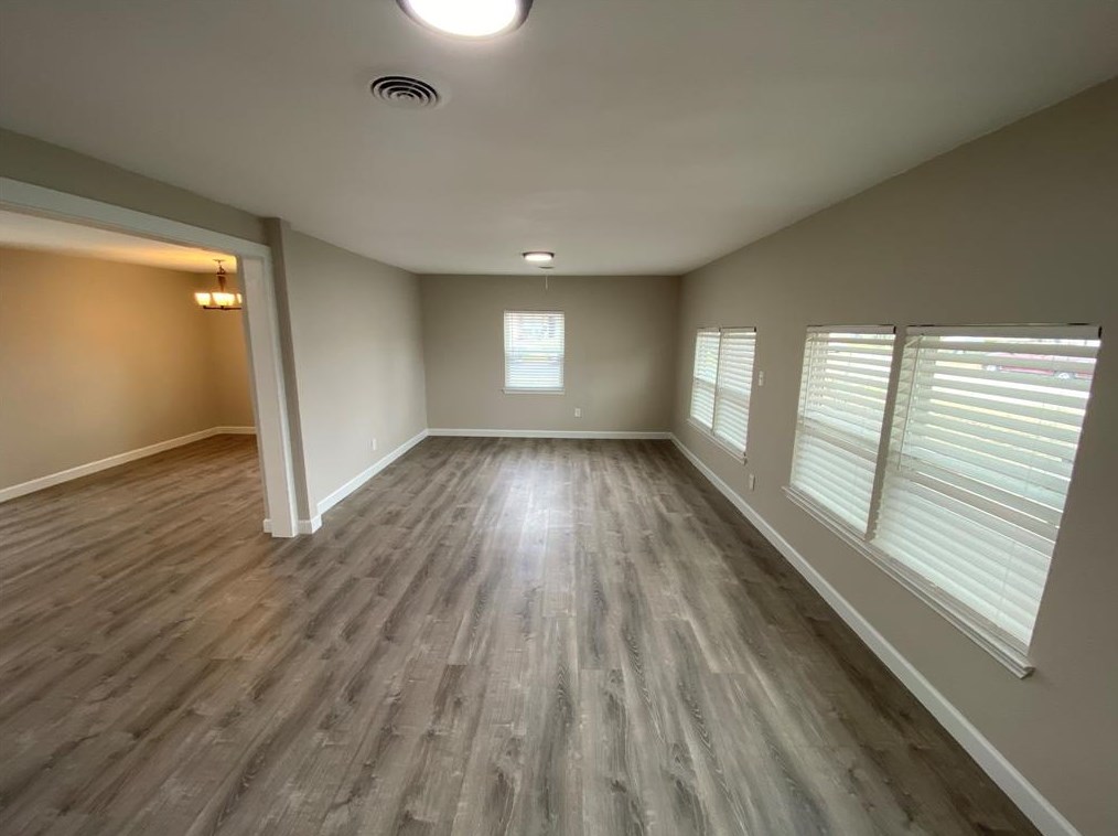 12645 Hallum St, Dallas, TX 75243