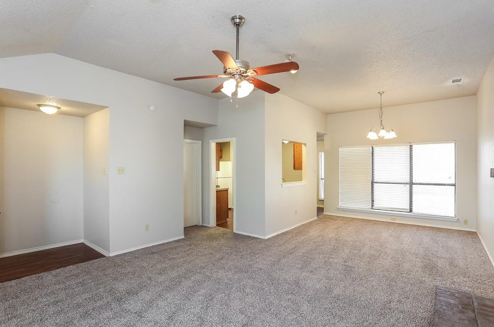 2321 Lakeshore Ln, Rowlett, TX 75088