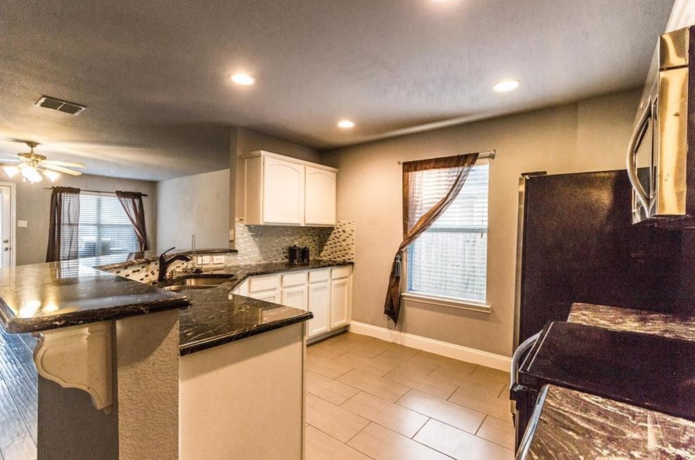 9913 Summer Sweet Dr, McKinney, TX 75070