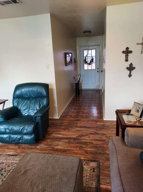 415 Parkview Dr, Burleson, TX 76028