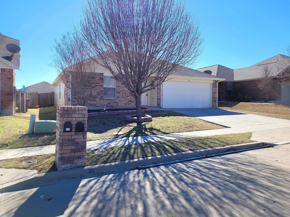 729 Santa Rosa Dr, Haslet TX  76052-5828 exterior