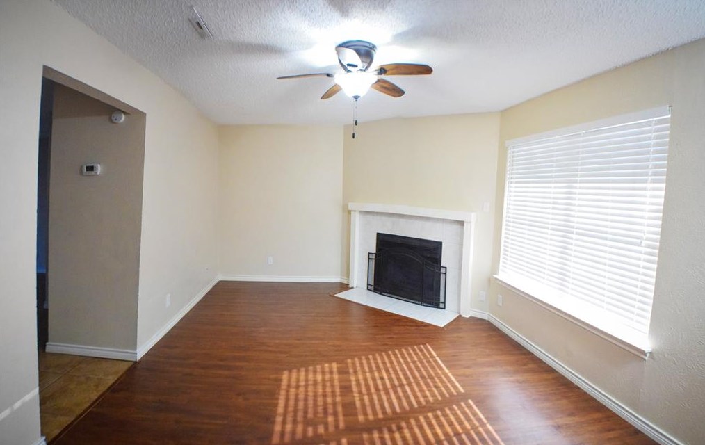 916 Cedar Ter, Cedar Hill, TX 75104