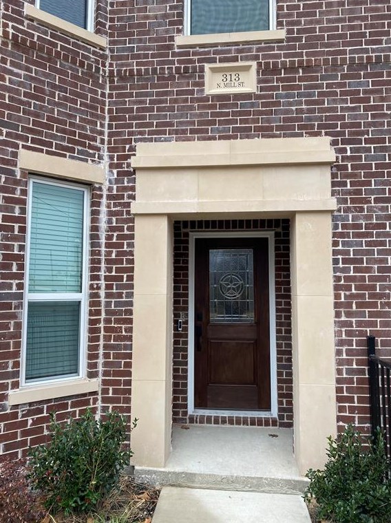 313 N Mill St, Lewisville, TX 75057
