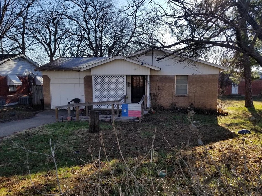 109 Ridgecrest Dr, Euless TX  76040-4351 exterior