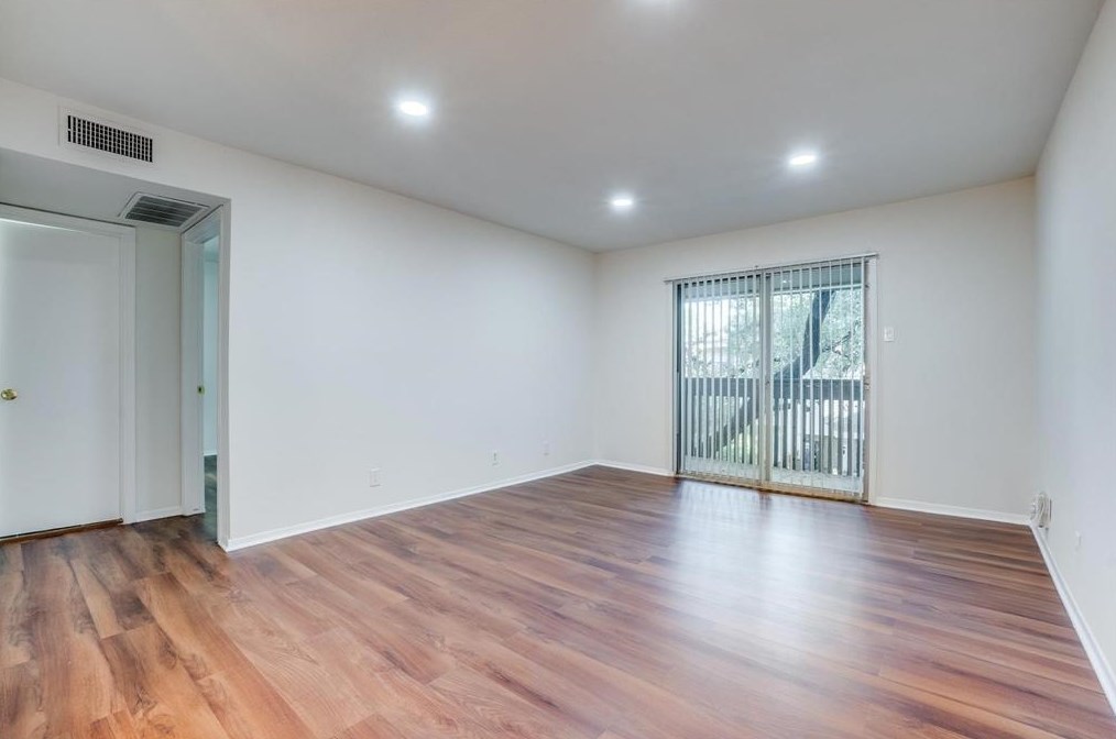 4859 Cedar Springs Rd #333, Dallas, TX 75219