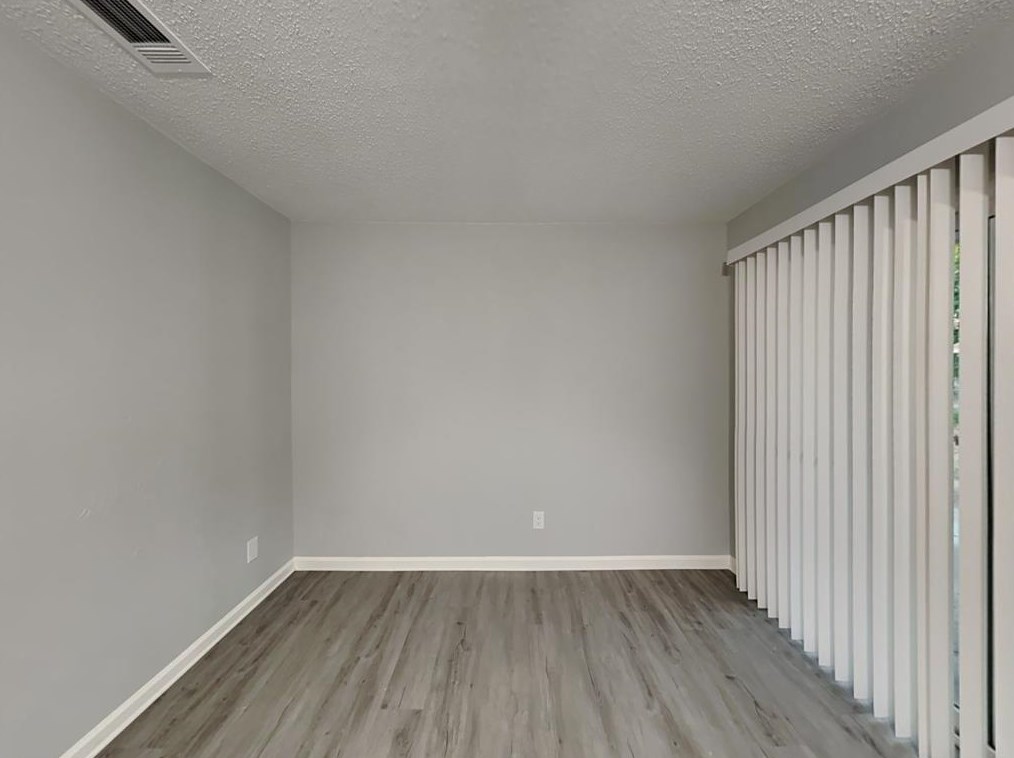 913 Magnolia Ln, Lancaster, TX 75146