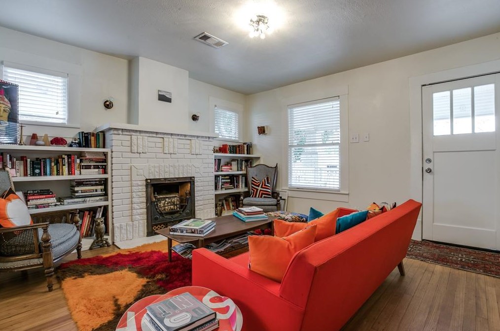 317 Hollywood Ave, Dallas TX  75208-5635 exterior