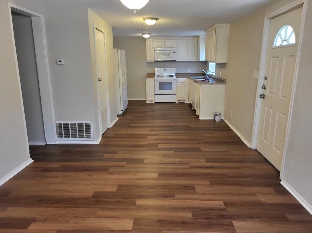 202 N Ruddell St, Denton, TX 76205
