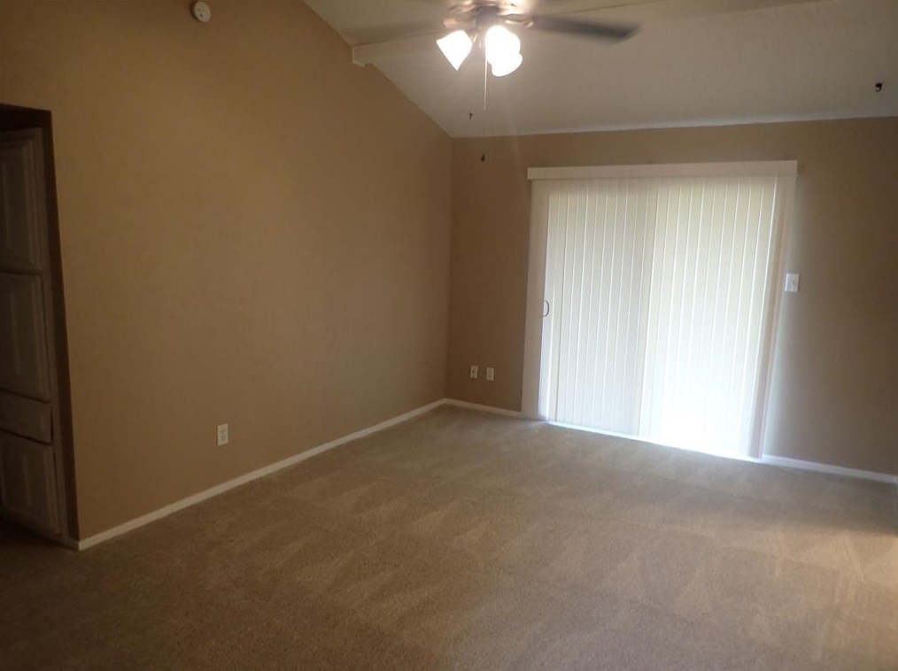 903 Meadowlark Dr, Midlothian, TX 76063