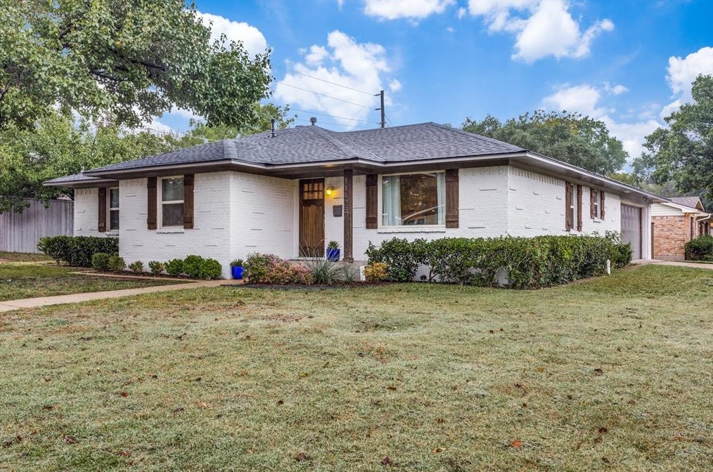 11425 Lochwood Blvd, Dallas, TX 75218
